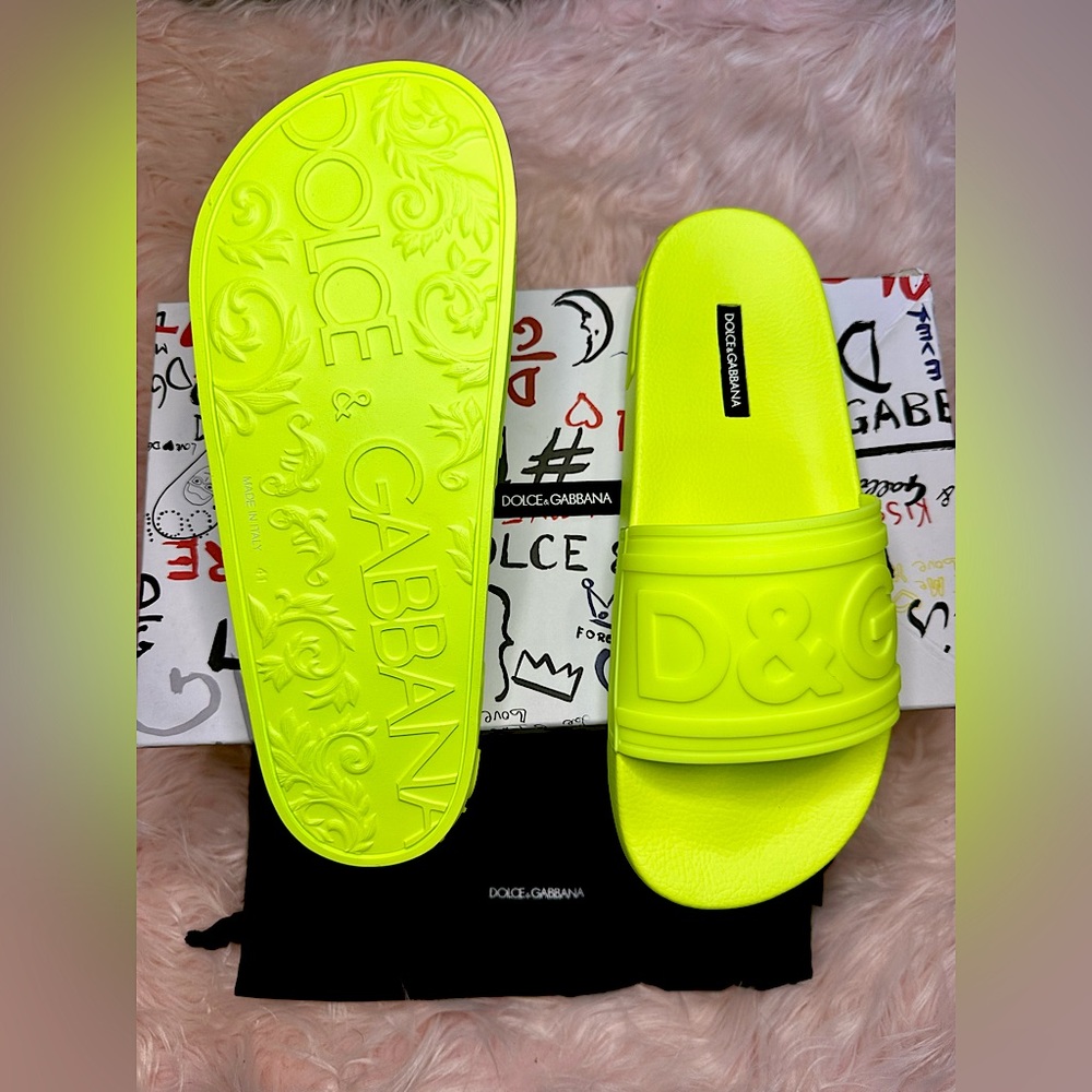 ❌SOLD❌ DOLCE&GABBANA Logo Rubber Slides